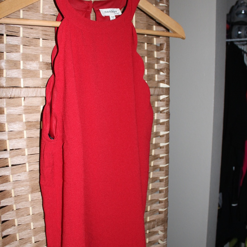 Halter-styled blouse - Picture 3 of 3
